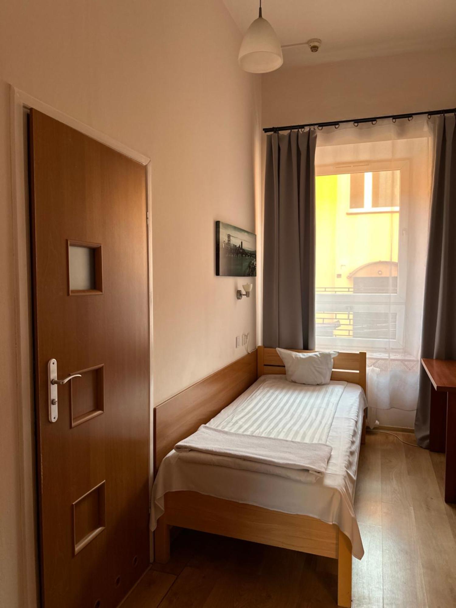 Hotel Haga Częstochowa Esterno foto